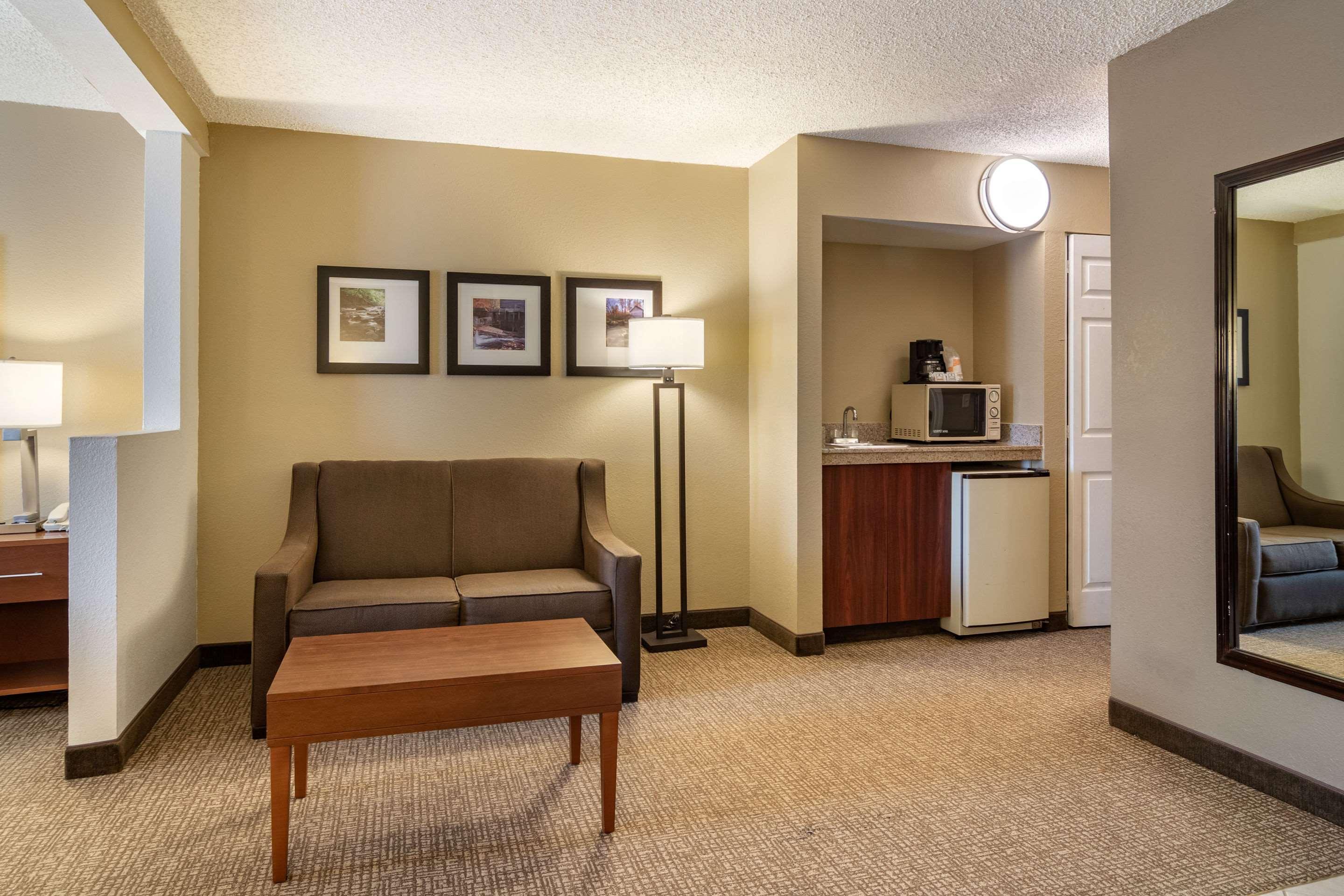 Comfort Inn & Suites Suwanee - Sugarloaf Ngoại thất bức ảnh